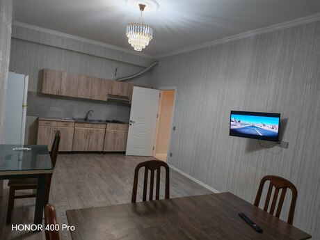 3 otaq · 70 m² · 4/18 mərtəbə, Köhnə Günəşli