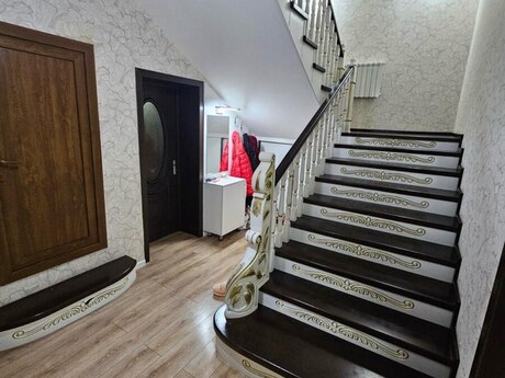 6 otaqlı ev, 200 m², Sulutəpə, 179 000 AZN