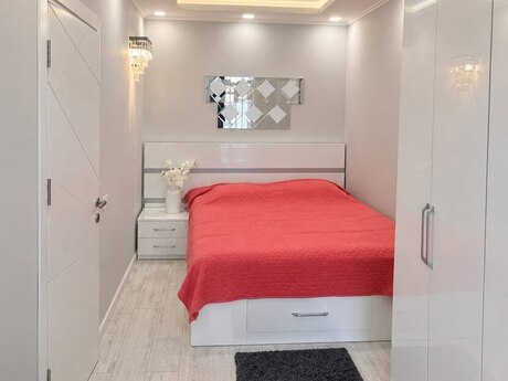 Sahildə 2 otaqlı köhnə tikili mənzil kirayə verilir, 55 m², 1 100 AZN/ay, şəkil 3 / 6