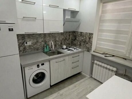 Sahildə 2 otaqlı köhnə tikili mənzil kirayə verilir, 55 m², 1 100 AZN/ay, şəkil 5 / 6