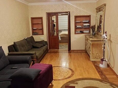 Azadlıq Prospektidə 3 otaqlı köhnə tikili mənzil kirayə verilir, 98 m², 699 AZN/ay, şəkil 2 / 10
