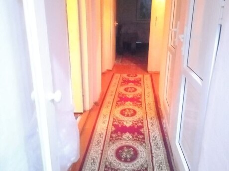 Bakıxanovda 3 otaqlı köhnə tikili mənzil satılır, 75 m², 150 000 AZN, şəkil 4 / 12
