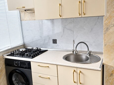 İnşaatçılarda 3 otaqlı köhnə tikili mənzil kirayə verilir, 70 m², 750 AZN/ay, şəkil 5 / 8