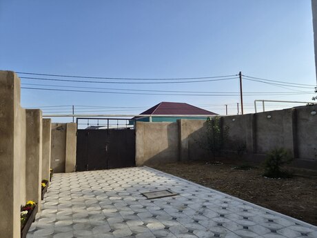 Hökməlidə 3 otaqlı həyət evi satılır, 63 m², 62 000 AZN, şəkil 2 / 9