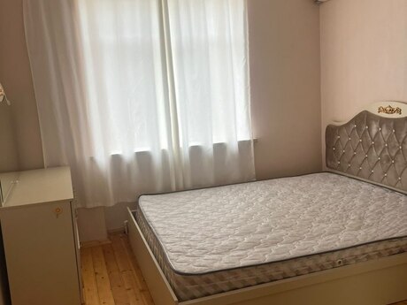 Сдаётся 2-комнатная квартира в новостройке, Elmlər Akademiyası, 70 м², 700 AZN/мес, фото 4 / 11