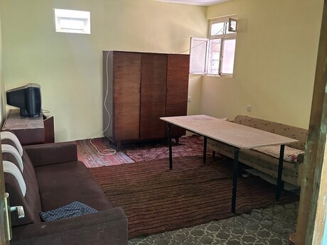 Сдаётся 1-комнатный дом, Bakıxanov, 50 м², 250 AZN/мес, фото 3 / 4