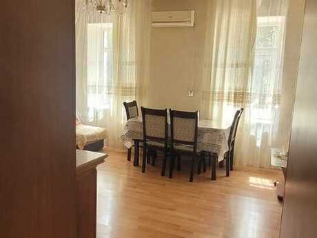 3 otaq · 61 m² · 1/4 mərtəbə, Nəriman Nərimanov