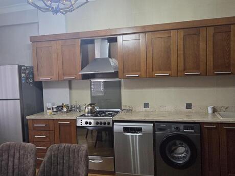 Продаётся 2-комнатная квартира в старом фонде, Memar Əcəmi, 88 м², 249 999 AZN, фото 3 / 8