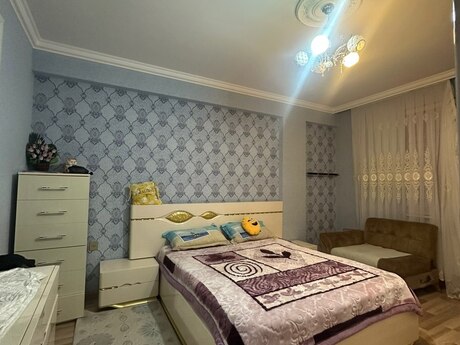 3 otaq · 78 m² · 4/6 mərtəbə, Qurtuluş 93