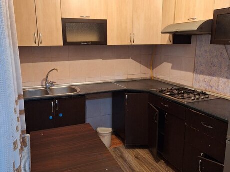 Əhmədlidə 2 otaqlı həyət evi kirayə verilir, 70 m², 450 AZN/ay, şəkil 2 / 12