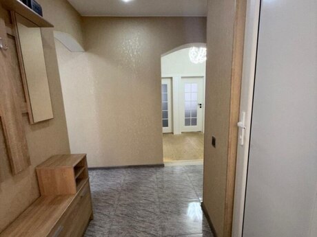 Yeni Ramanada 8 otaqlı həyət evi satılır, 150 m², 146 000 AZN, şəkil 2 / 12