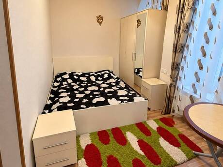 İçəri Şəhərdə 2 otaqlı köhnə tikili mənzil kirayə verilir, 40 m², 650 AZN/ay, şəkil 2 / 9