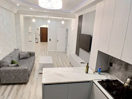 3-room new-build apartment for rent in Bakıxanov, 100 m², 800 AZN/mo, photo 5 / 10