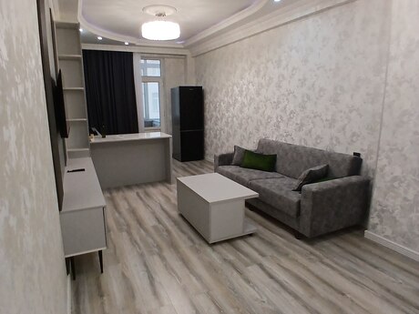 3 otaqlı mənzil, 100 m², Bakıxanov, 800 AZN