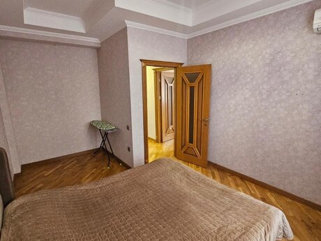 Emerald Palace kompleksində 2 otaqlı yeni tikili mənzil kirayə verilir, 80 m², 999 AZN/ay, şəkil 5 / 12