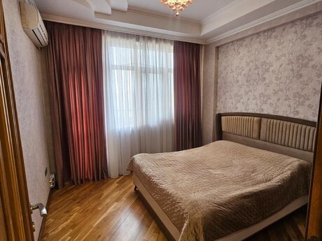 Emerald Palace kompleksində 2 otaqlı yeni tikili mənzil kirayə verilir, 80 m², 999 AZN/ay, şəkil 4 / 12
