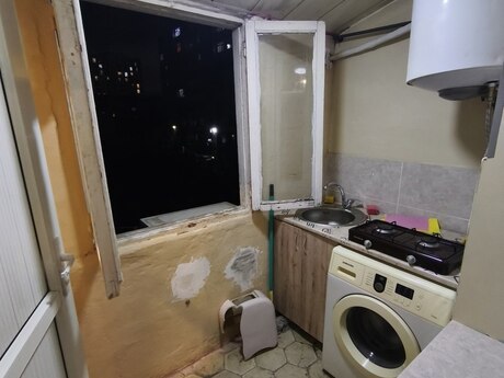 Qara Qarayevdə 1 otaqlı köhnə tikili mənzil kirayə verilir, 25 m², 350 AZN/ay, şəkil 3 / 6