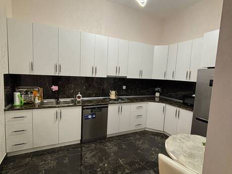 Binədə 5 otaqlı həyət evi satılır, 250 m², 430 000 AZN, şəkil 4 / 12