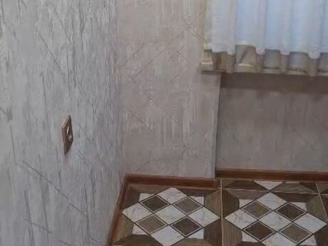 Bakıxanovda 2 otaqlı köhnə tikili mənzil kirayə verilir, 60 m², 650 AZN/ay, şəkil 2 / 12