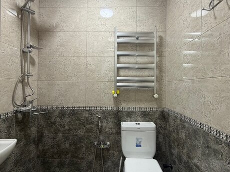 Qurtuluş 93 kompleksində 2 otaqlı yeni tikili mənzil satılır, 35 m², 69 500 AZN, şəkil 5 / 12