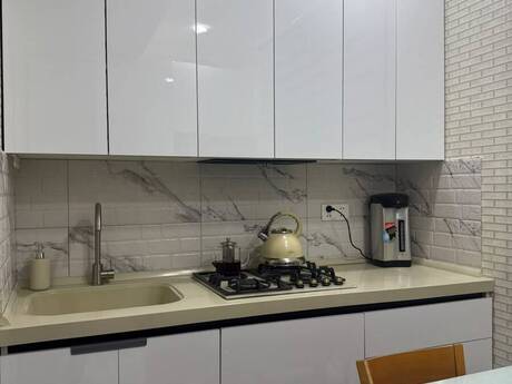 3 otaq · 90 m² · 13/16 mərtəbə, Abşeron