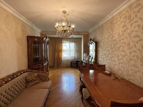3 otaq · 85 m² · 5/5 mərtəbə, Azadlıq Prospekti