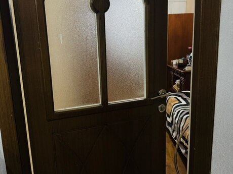 28 Mayda 4 otaqlı köhnə tikili mənzil kirayə verilir, 80 m², 250 AZN/ay, şəkil 3 / 12