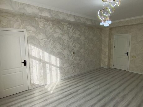 Qurtuluş 93 kompleksində 2 otaqlı yeni tikili mənzil satılır, 57 m², 75 000 AZN, şəkil 5 / 12