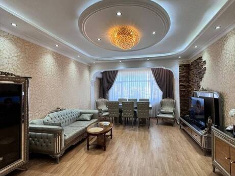 3 otaq · 120 m² · 7/17 mərtəbə, İnşaatçılar