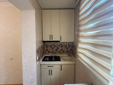 8-ci mikrorayonda 2 otaqlı köhnə tikili mənzil kirayə verilir, 50 m², 550 AZN/ay, şəkil 3 / 11