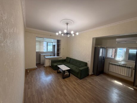 8-ci mikrorayonda 2 otaqlı köhnə tikili mənzil kirayə verilir, 50 m², 550 AZN/ay, şəkil 5 / 11