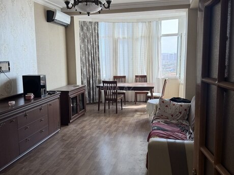 3 otaqlı mənzil, 82 m², Yeni Yasamal, 800 AZN