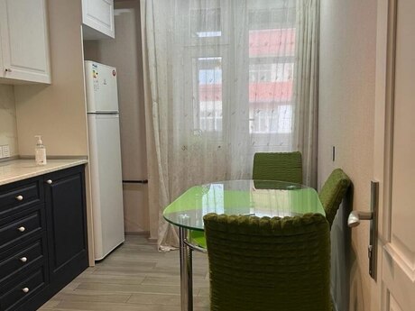 Yeni Yasamalda 2 otaqlı yeni tikili mənzil kirayə verilir, 84 m², 650 AZN/ay, şəkil 4 / 5