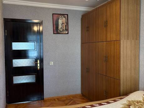 Neftçilərdə 3 otaqlı köhnə tikili mənzil satılır, 65 m², 190 000 AZN, şəkil 5 / 12