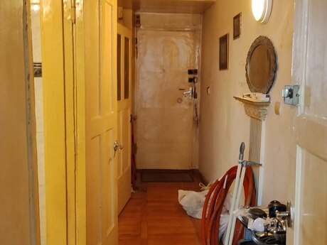 Продаётся 1-комнатная квартира в старом фонде, 28 May, 42 м², 155 000 AZN, фото 2 / 11