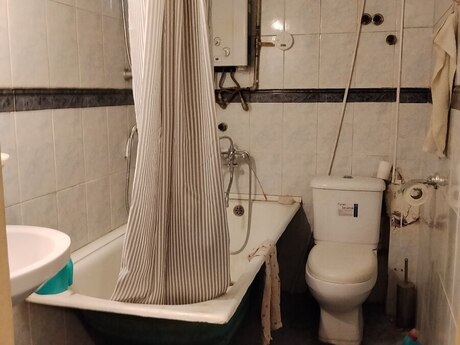 Продаётся 1-комнатная квартира в старом фонде, 28 May, 42 м², 155 000 AZN, фото 4 / 11