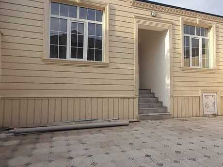 4 rooms · 180 m²