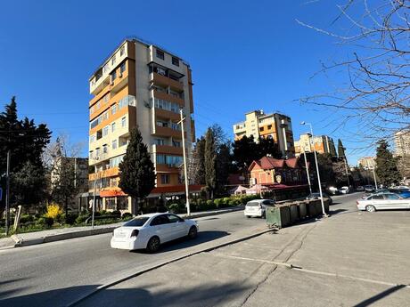1 otaq · 40 m² · 8/9 mərtəbə, Bakıxanov