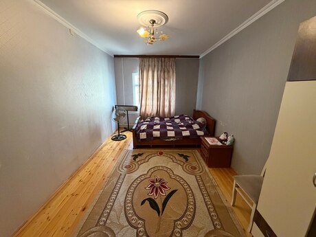 1-room old-build apartment for sale in Yeni Günəşli, 45 m², 117 000 AZN, photo 2 / 7