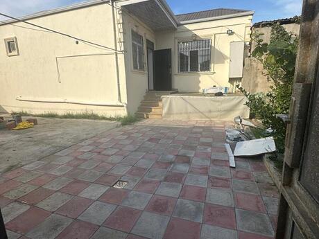 4 rooms · 230 m²