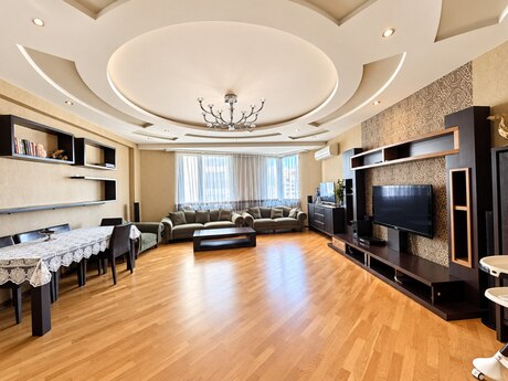 4 otaq · 156 m² · 10/14 mərtəbə, 28 May