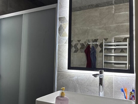 Abşeronda 3 otaqlı yeni tikili mənzil kirayə verilir, 80 m², 700 AZN/ay, şəkil 2 / 12