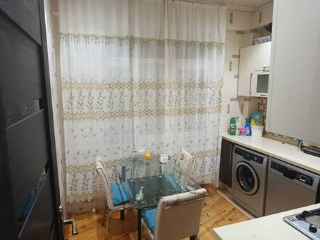 Qurtuluş 93 kompleksində 2 otaqlı yeni tikili mənzil kirayə verilir, 90 m², 447 AZN/ay, şəkil 5 / 9