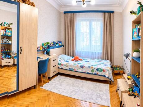 28 Mayda 4 otaqlı köhnə tikili mənzil satılır, 110 m², 3 350 000 AZN, şəkil 5 / 5