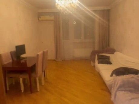 3 otaq · 80 m² · 5/5 mərtəbə, Elmlər Akademiyası
