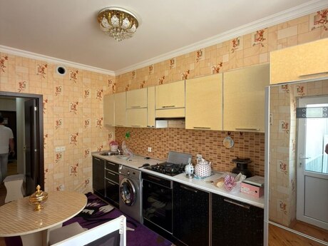 2-room new-build apartment for sale in Qurtuluş 93 residence, 75 m², 110 000 AZN, photo 3 / 10