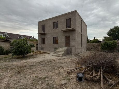 8 otaq · 300 m²