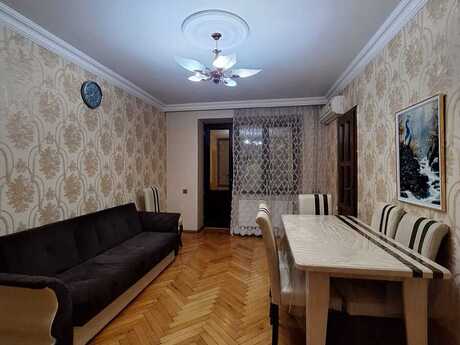 2 otaq · 50 m² · 4/5 mərtəbə, Elmlər Akademiyası