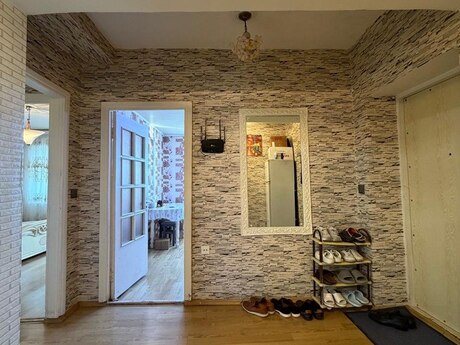 Gənclikdə 4 otaqlı köhnə tikili mənzil satılır, 100 m², 310 000 AZN, şəkil 5 / 12