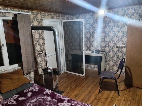 Bakıxanovda 1 otaqlı həyət evi kirayə verilir, 80 m², 100 AZN/ay, şəkil 2 / 4